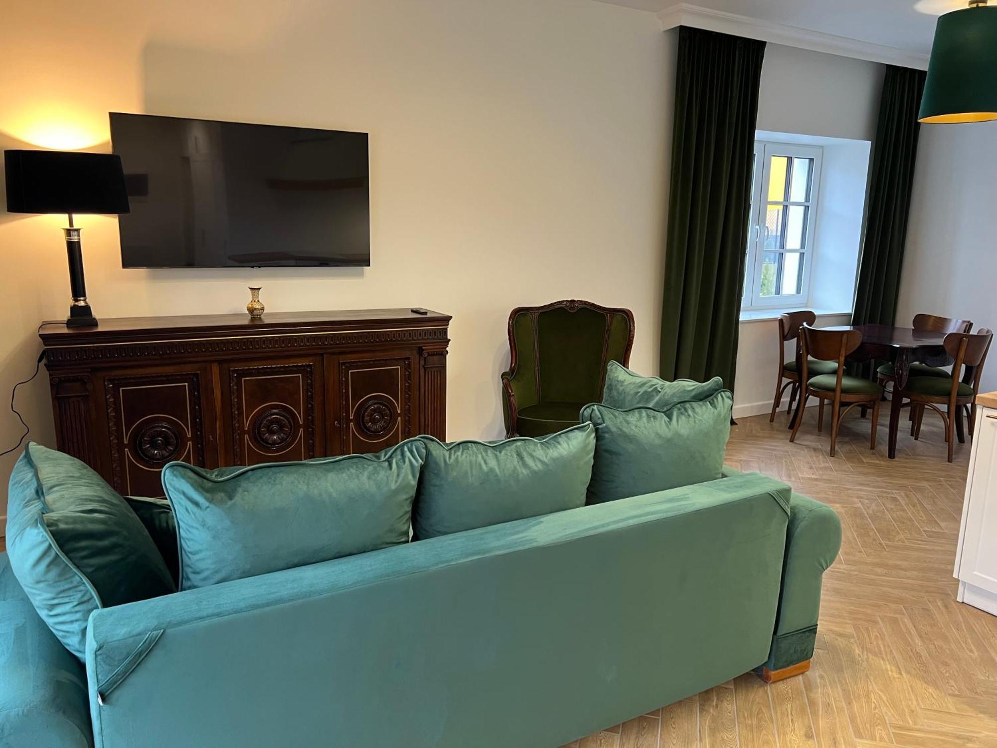 Pod Debami Apartment