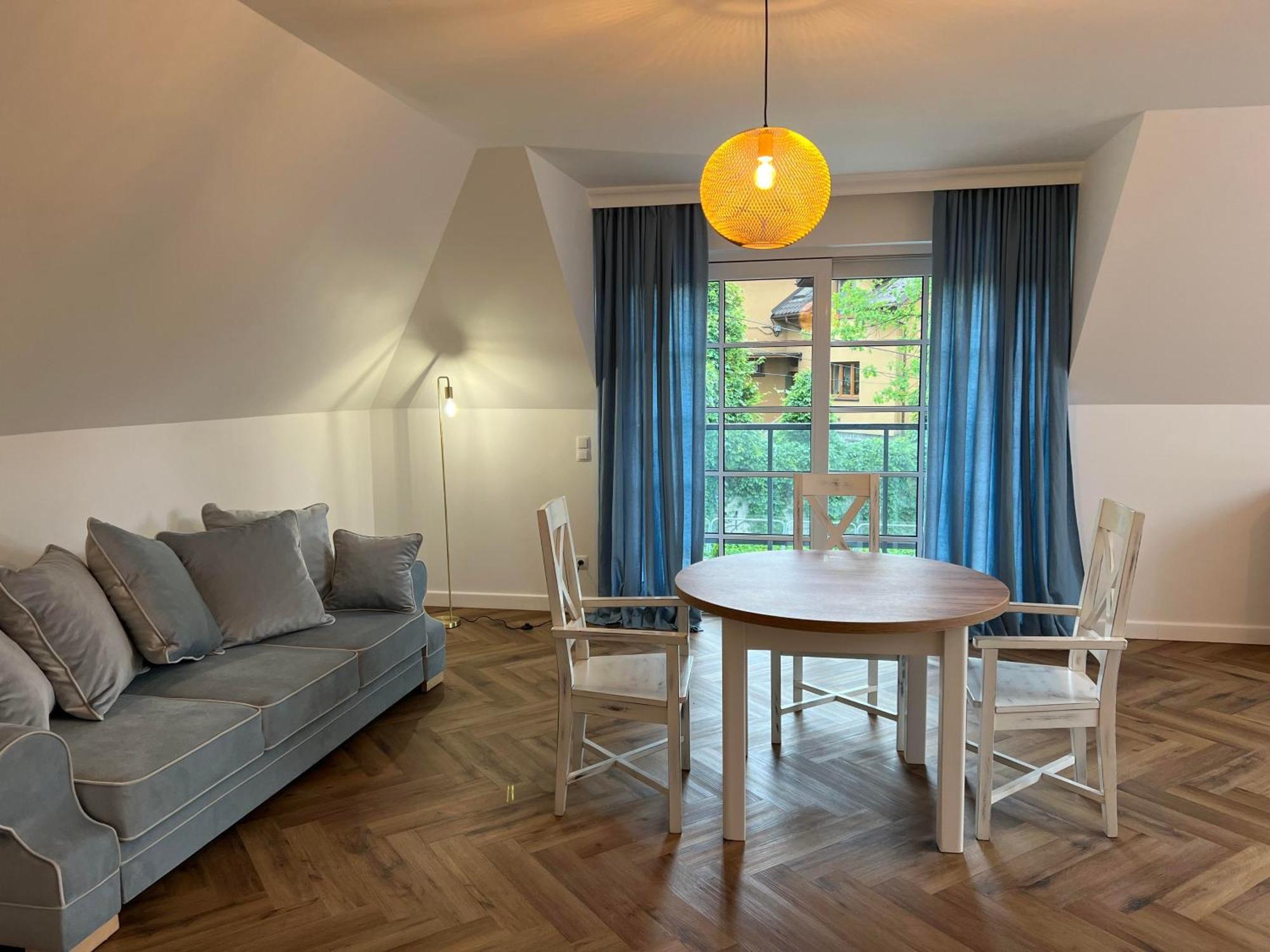 Apartment Pod Debami *